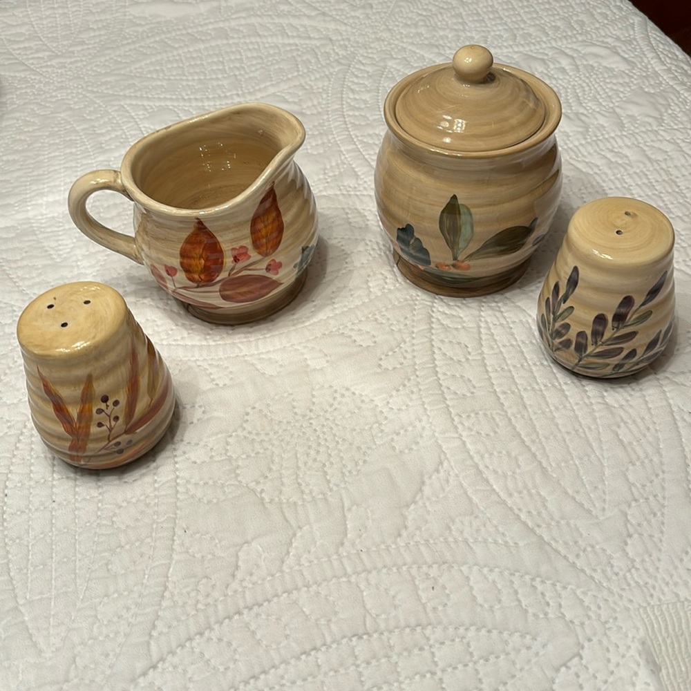 Home Trends Salt &Pepper Shake, Cream & Sugar